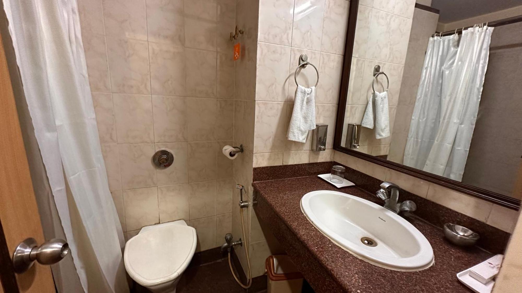 Hotel Sriyash Regency Bhāgalpur Zewnętrze zdjęcie