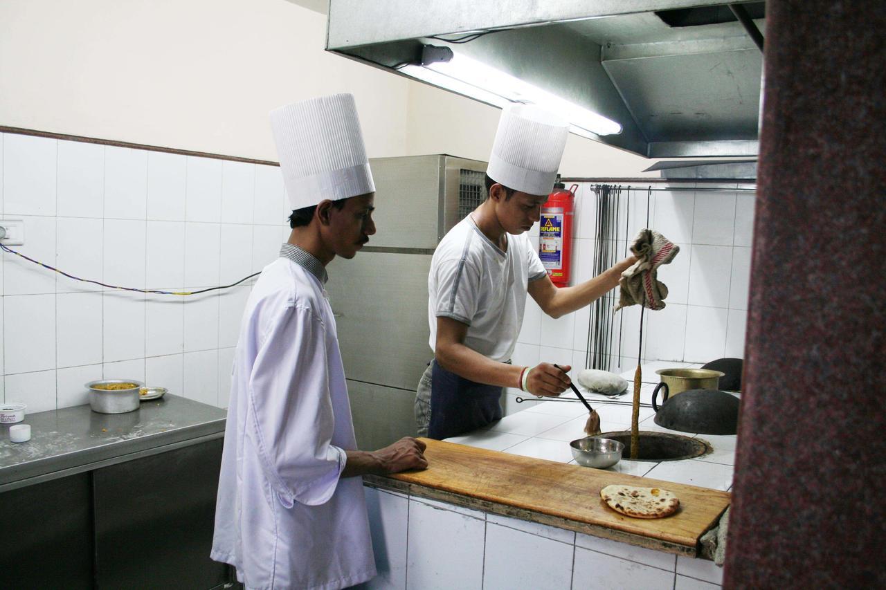 Hotel Sriyash Regency Bhāgalpur Zewnętrze zdjęcie
