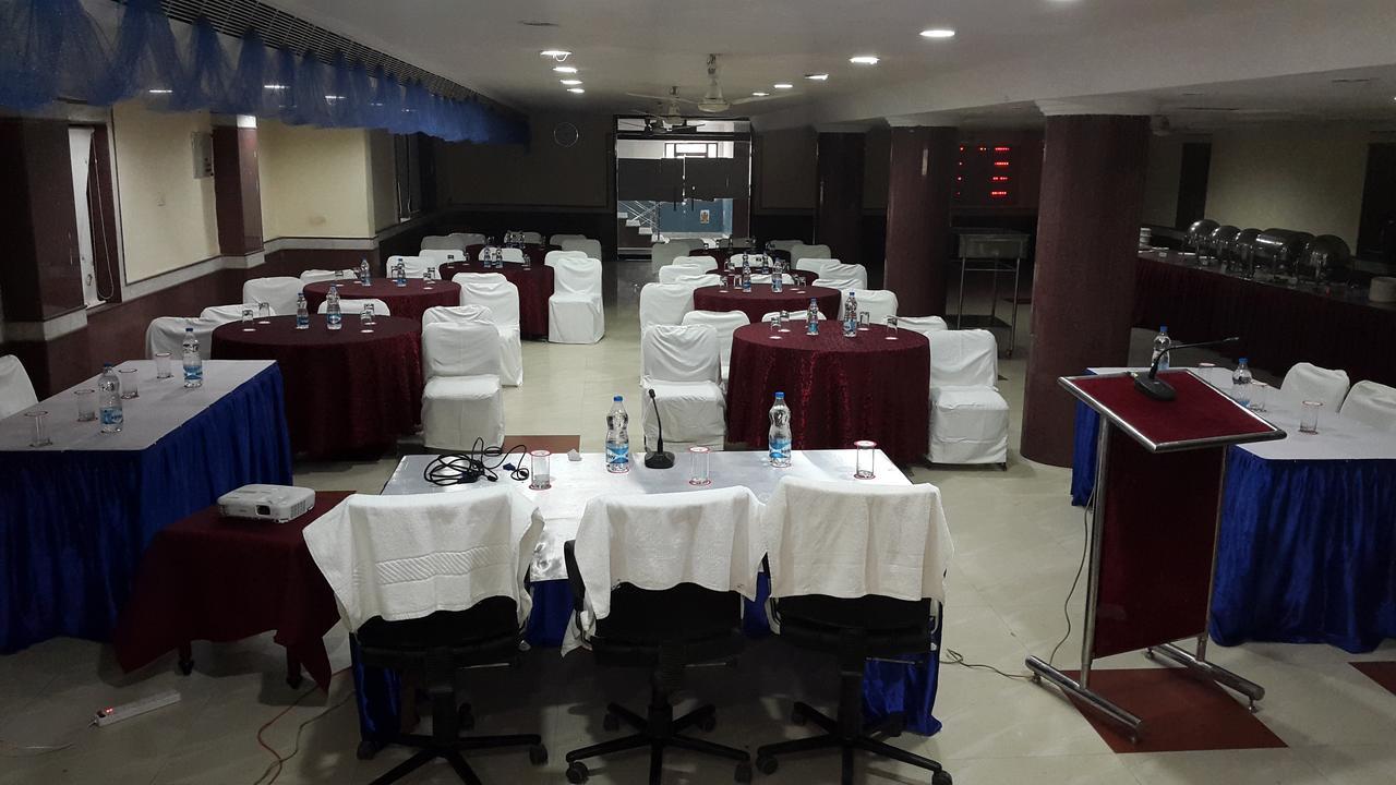 Hotel Sriyash Regency Bhāgalpur Zewnętrze zdjęcie