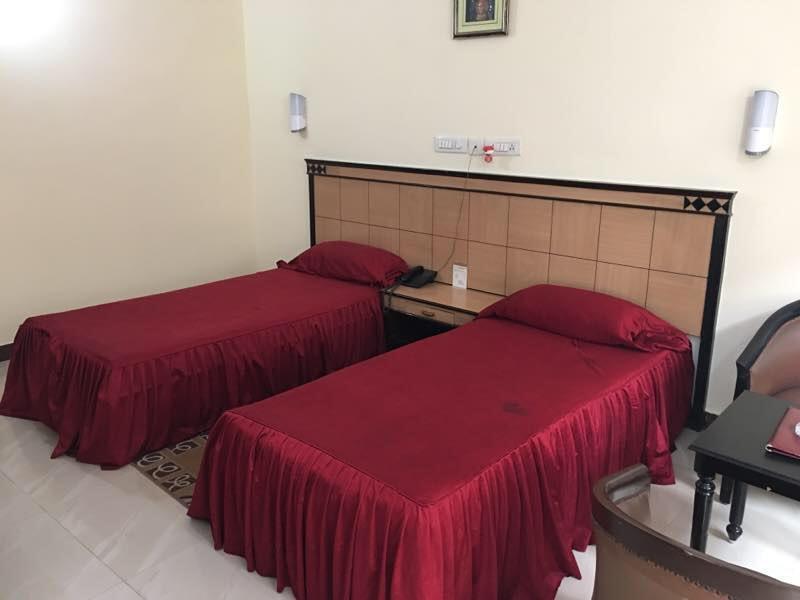 Hotel Sriyash Regency Bhāgalpur Zewnętrze zdjęcie